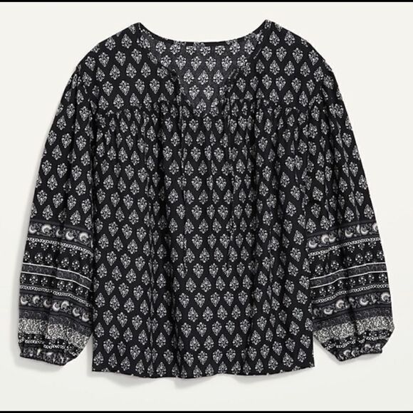 Old Navy Long-Sleeve Smocked Poet Blouse - Picture 4 of 8